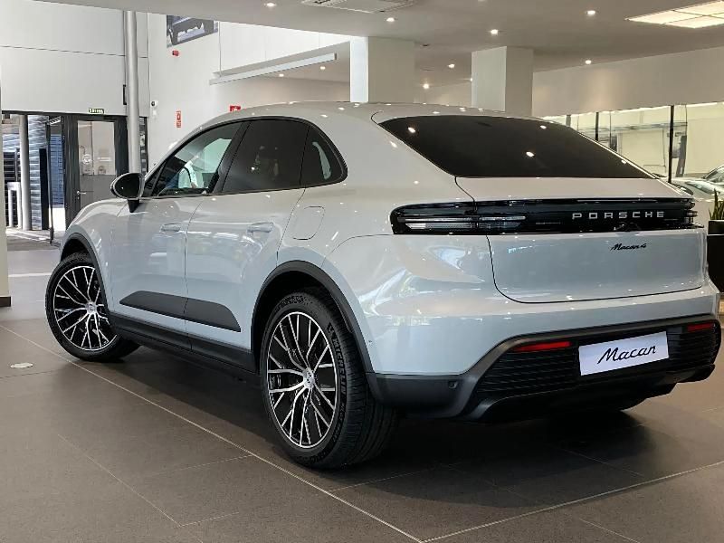 Nuevo Porsche Macan 300 kW (408 CV) 2025 Gris/plata SUV