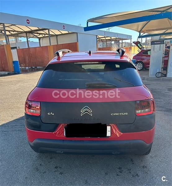 Usado Citroën C4 Cactus Shine 92 CV (67 kW) 2015 Rojo Utilitario