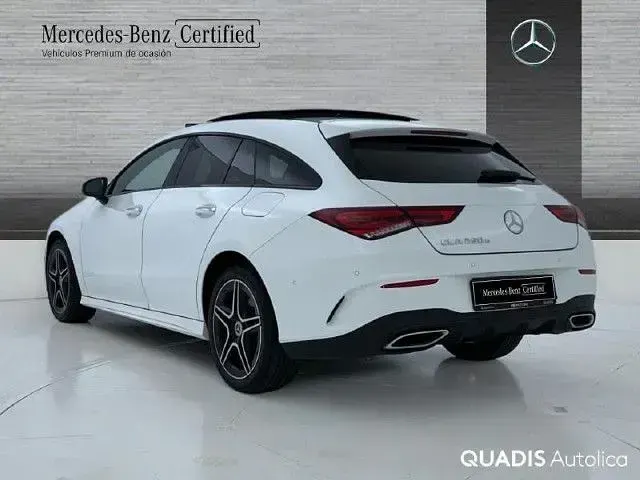 Usado Mercedes CLA250e Shooting Brake 218 CV (160 kW) 2022 Blanco polar Familiar
