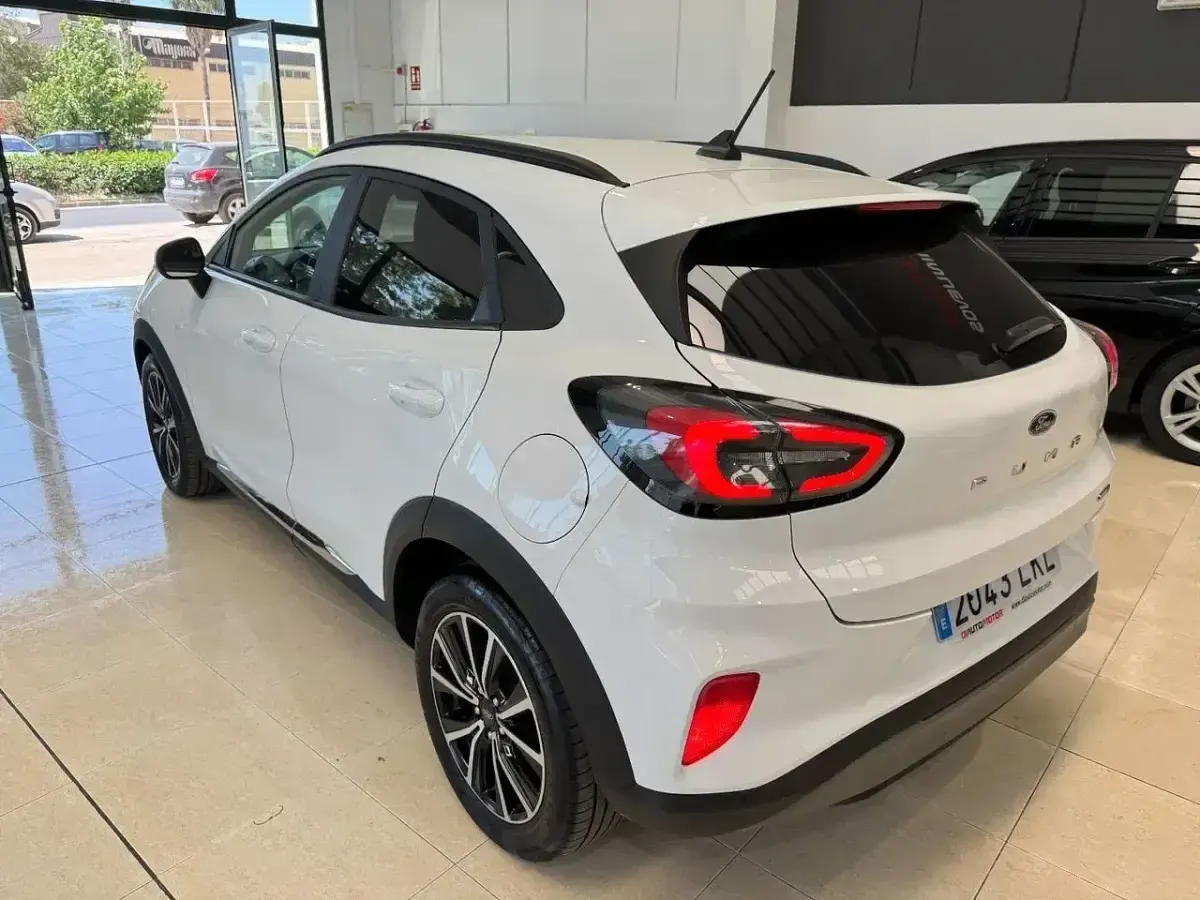 Usado Ford Puma Titanium 125 CV (91 kW) 2020 Blanco SUV