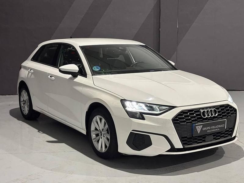 Usado Audi A3 110 CV (80 kW) 2021 Blanco Berlina
