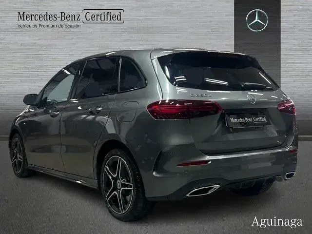 Usado Mercedes B250e 218 CV (160 kW) 2025 Gris montaña Utilitario