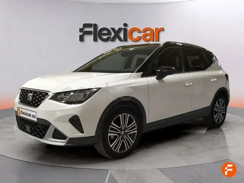 Usado Seat Arona Xperience 115 CV (84 kW) 2024 Blanco SUV