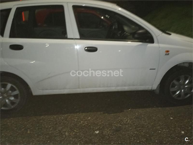 Usado Chevrolet Kalos 83 CV (61 kW) 2003 Blanco Berlina