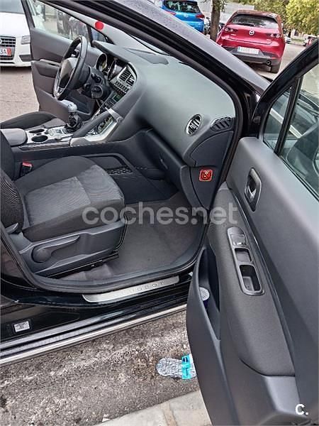 Negro Usado 2010 Peugeot 3008 Sport Berlina | 6100 € (Buen precio) - Imagen 1/4