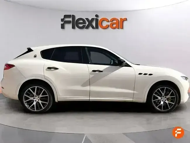 Usado Maserati Levante 430 CV (316 kW) 2017 Blanco SUV