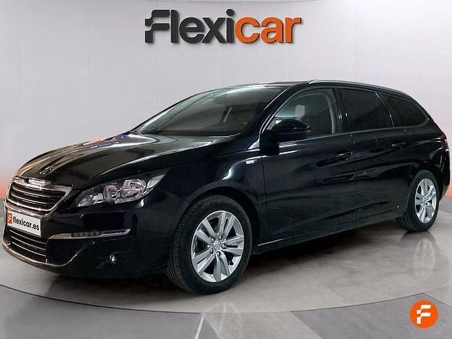 Usado Peugeot 308 SW Access 130 CV (95 kW) 2017 Negro Familiar
