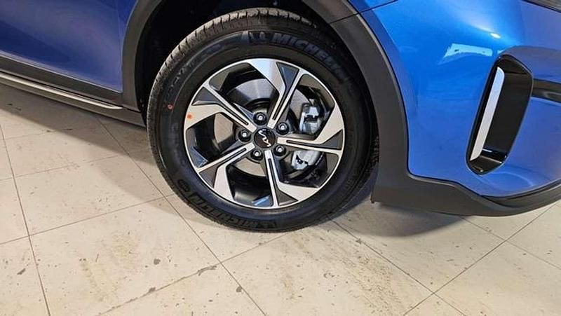 Usado Kia XCeed 101 CV (74 kW) 2025 Azul SUV