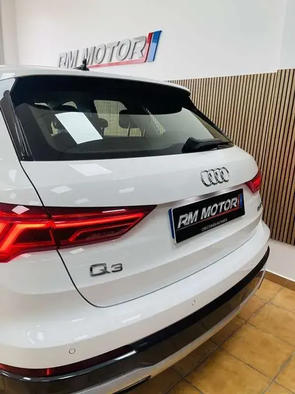 Begagnad Audi Q3 S-Line 150 HK (110 kW) 2020 Vit SUV