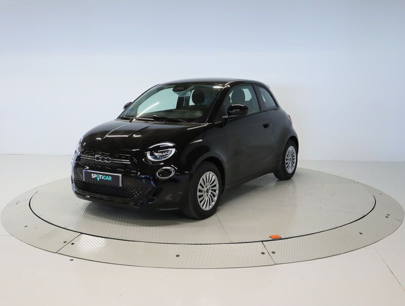 Negro Usado 2023 Fiat 500e Comfort Berlina | 21.900 € (Precio justo) - Imagen 1/4