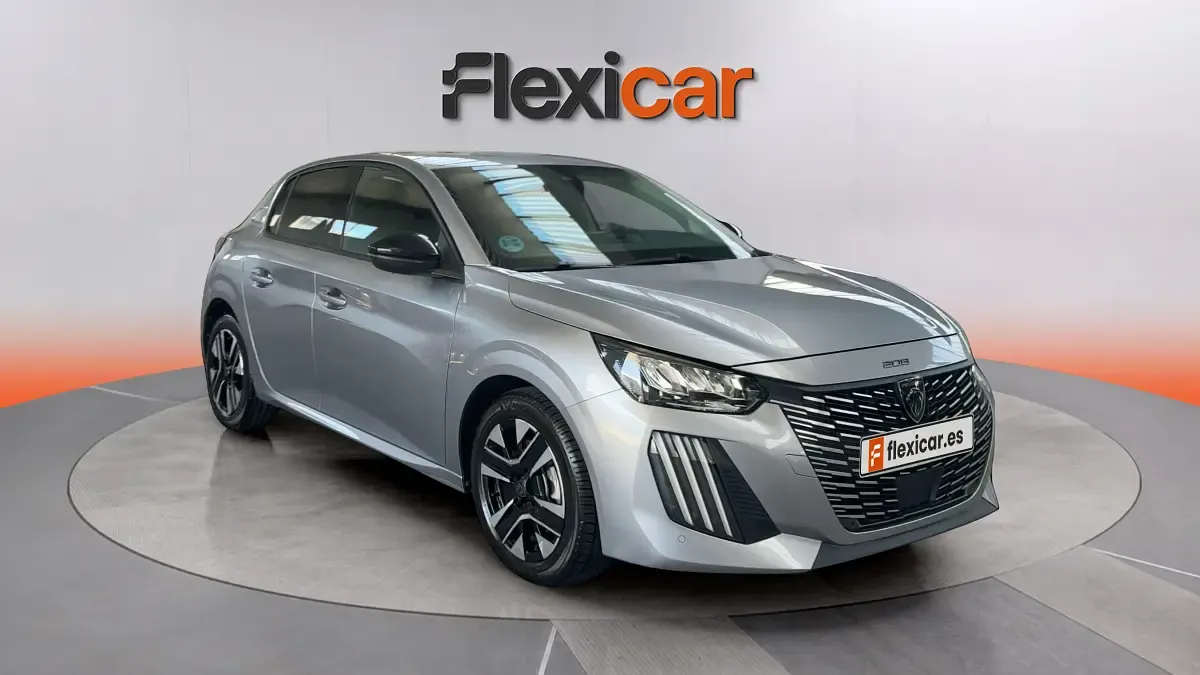 Usado Peugeot 208 Allure 101 CV (74 kW) 2025 Utilitario