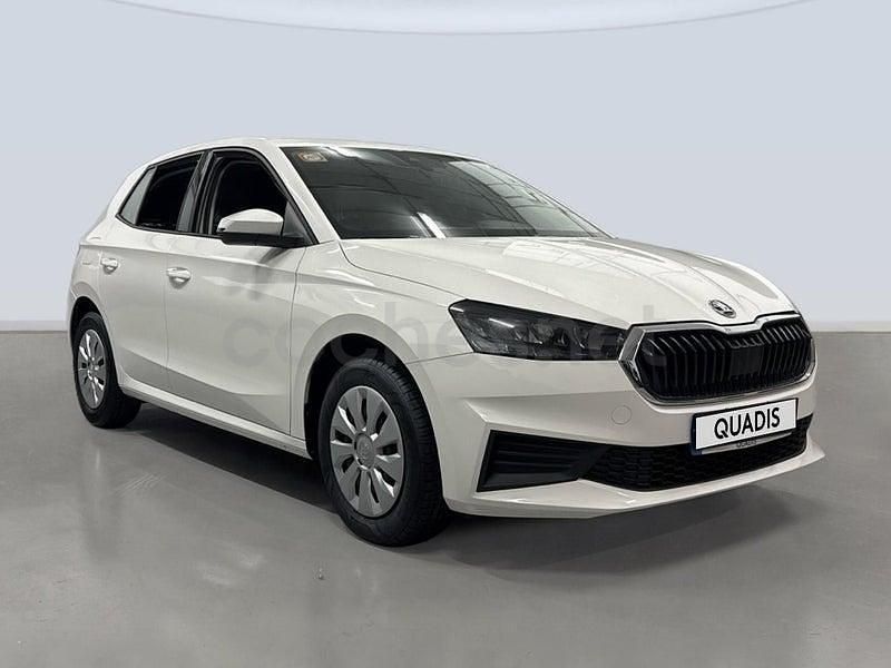 Usado Skoda Fabia Active 80 CV (58 kW) 2022 Blanco Utilitario