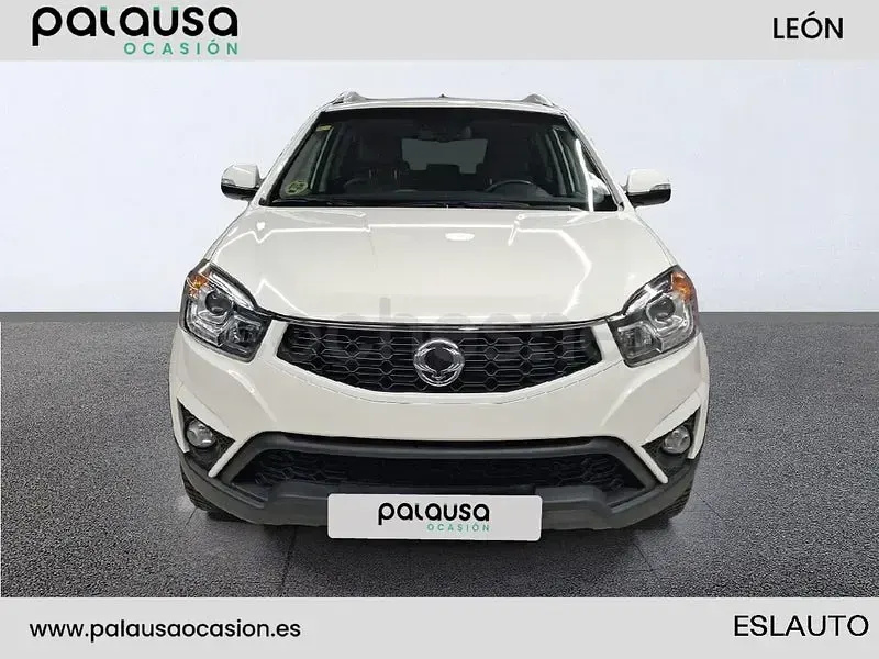 Usado SsangYong Korando Limited 175 CV (128 kW) 2015 Blanco SUV