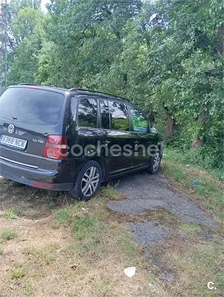Usado VW Touran 105 CV (77 kW) 2007 Negro Monovolumen