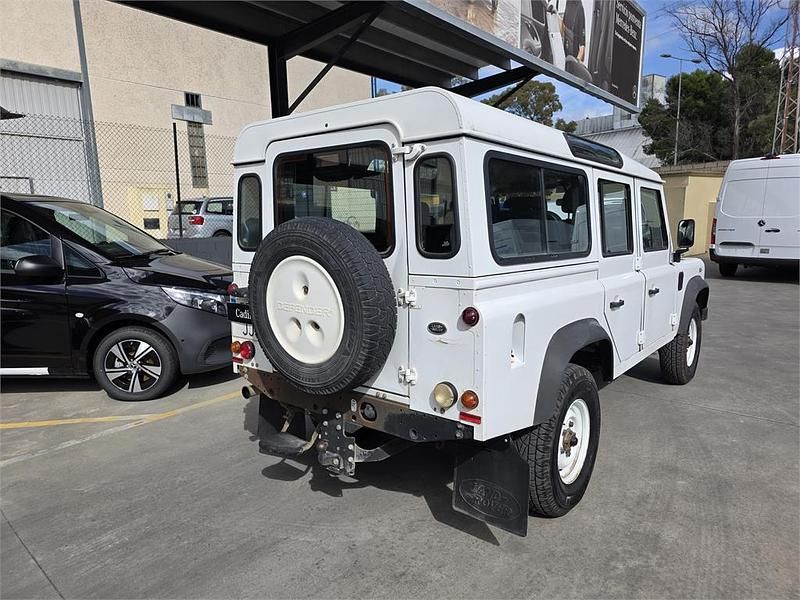 Usado Land Rover Defender 122 CV (89 kW) 2015 Blanco Familiar