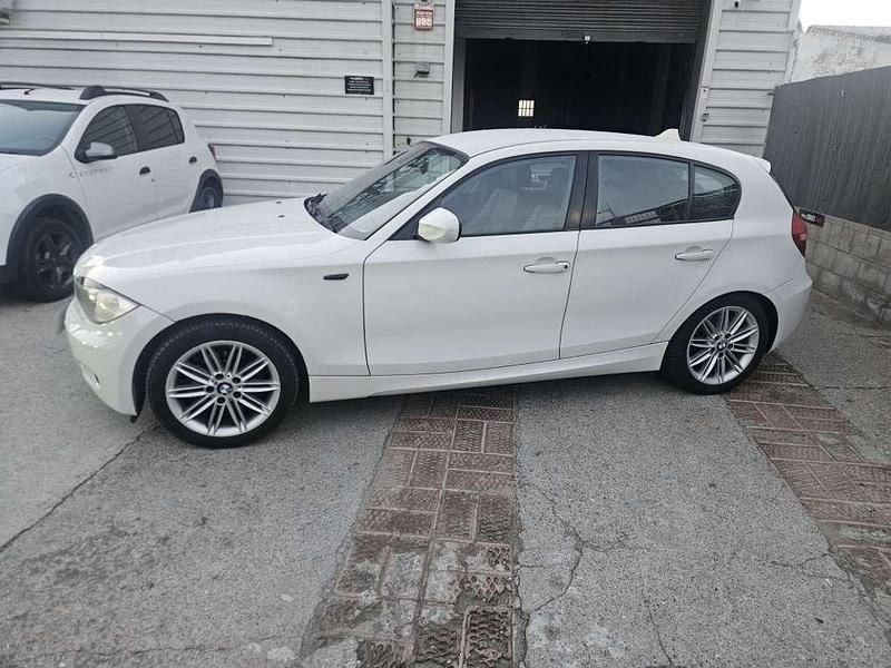 Usado BMW 118 143 CV (105 kW) 2011 Blanco Utilitario