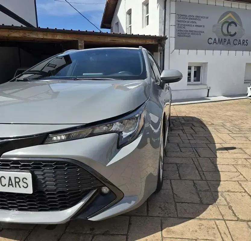 Usado Toyota Corolla Active 122 CV (89 kW) 2020 Gris Familiar