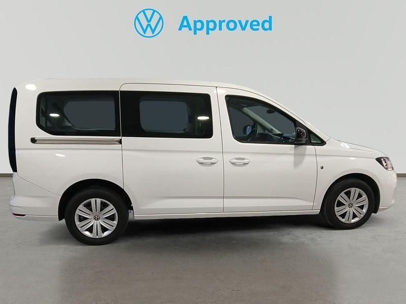 Usado VW Caddy Maxi 102 CV (75 kW) 2025 Blanco Monovolumen