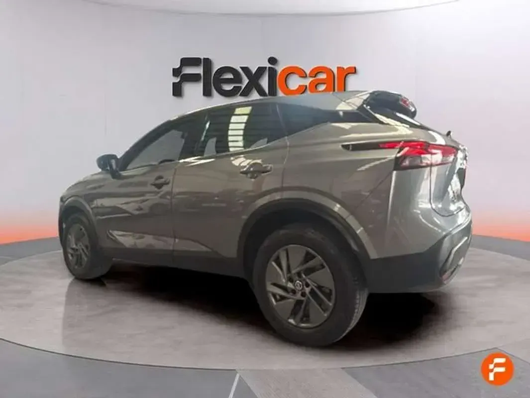 Usado Nissan Qashqai Acenta 158 CV (116 kW) 2022 Gris SUV
