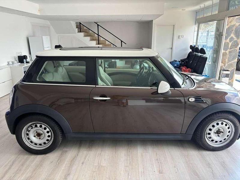 Usado Mini Cooper D 111 CV (81 kW) 2010 Marrón Utilitario