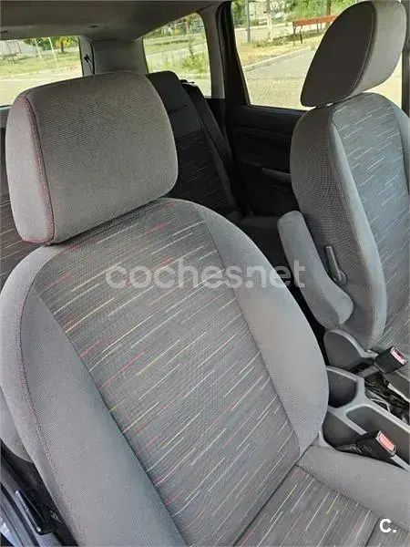 Usado Ford C-MAX Trend 115 CV (84 kW) 2007 Negro Monovolumen