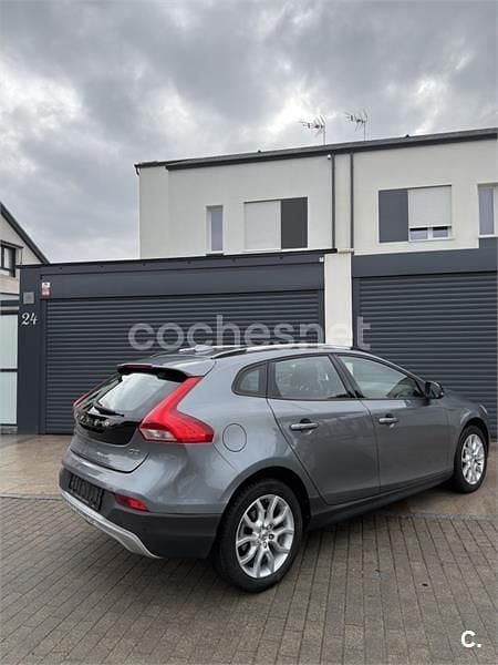 Usado Volvo V40 CC 120 CV (88 kW) 2018 Gris / plata Familiar