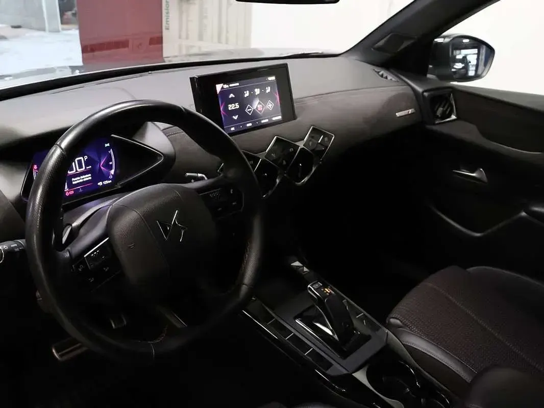 Begagnad DS Automobiles DS3 Crossback Performance 131 HK (96 kW) 2022 Grå SUV