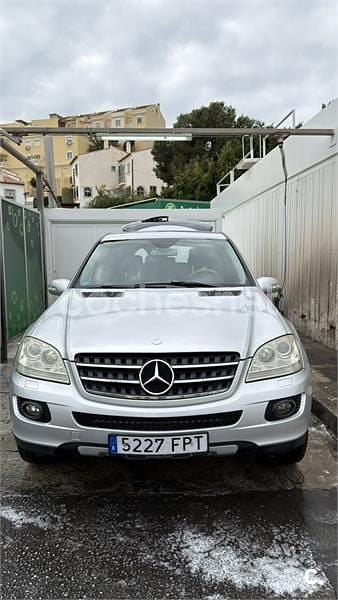 Usado Mercedes ML500 306 CV (225 kW) 2007 Gris / plata SUV