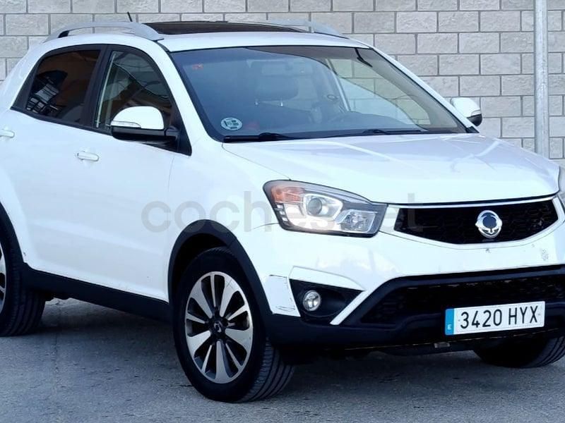 Usado Ssangyong (KGM) Korando Limited 149 CV (109 kW) 2014 Blanco SUV