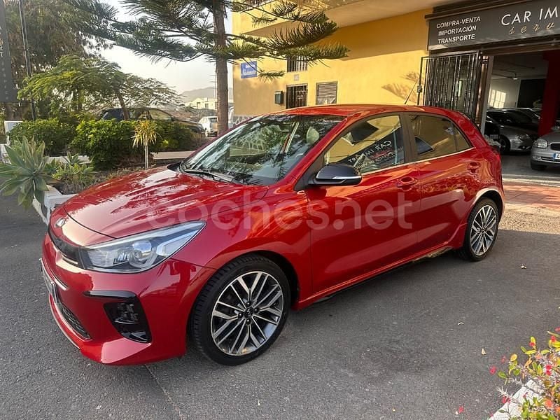 Usado Kia Rio GT-Line 100 CV (73 kW) 2020 Granate Berlina