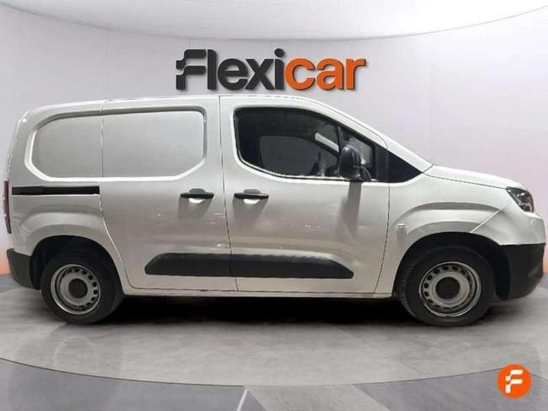 Usado Toyota Proace City City 102 CV (75 kW) 2021 Blanco Monovolumen