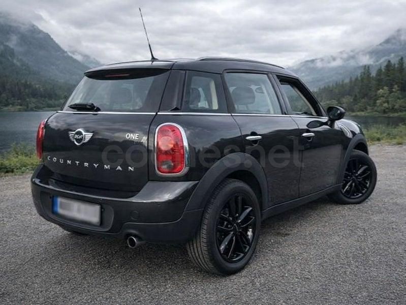 Usado Mini One Countryman 98 CV (72 kW) 2016 Negro SUV