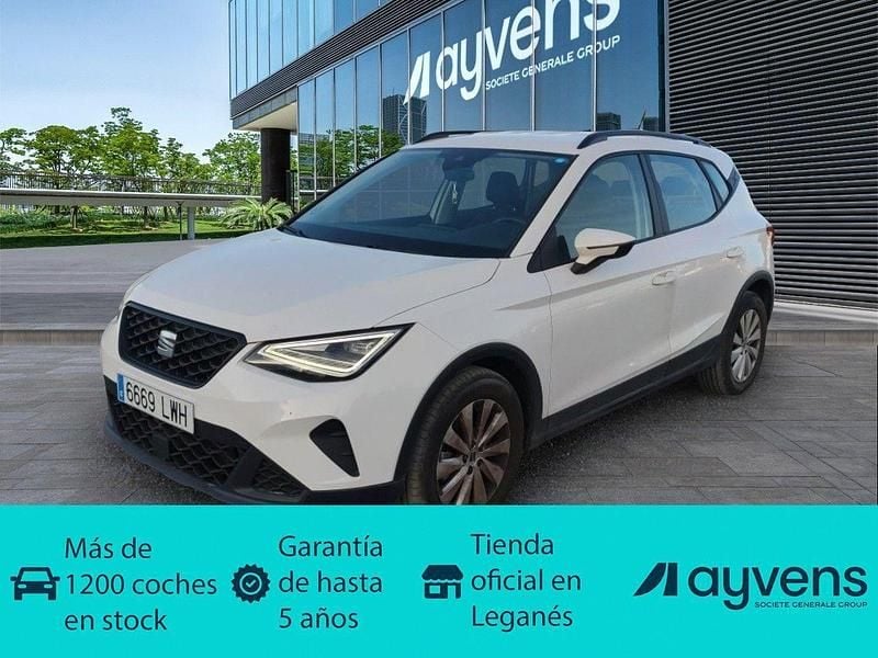 Usado Seat Arona Style Plus 110 CV (80 kW) 2022 Blanco SUV