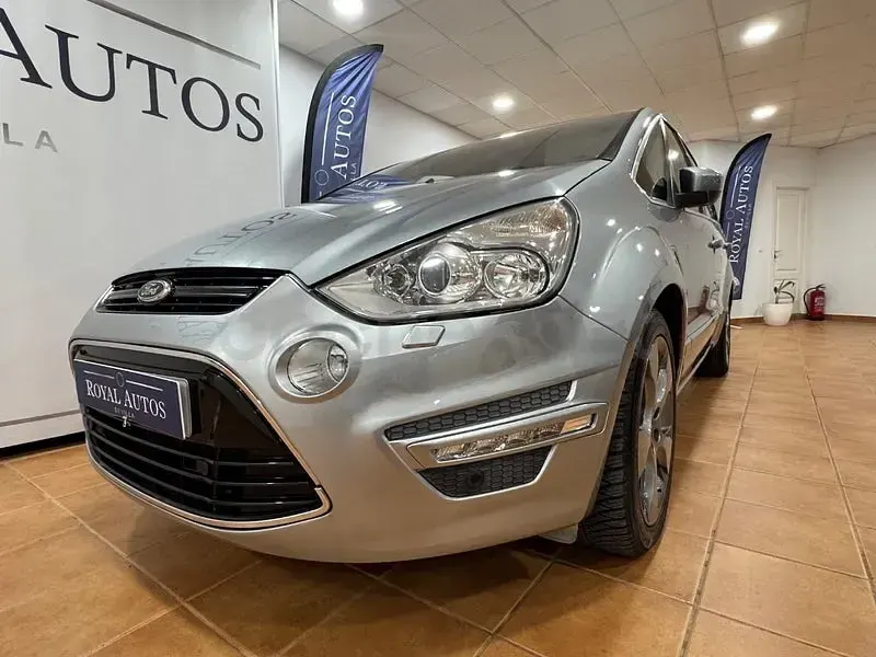 Usado Ford S-MAX Titanium 140 CV (102 kW) 2010 Gris / plata Monovolumen