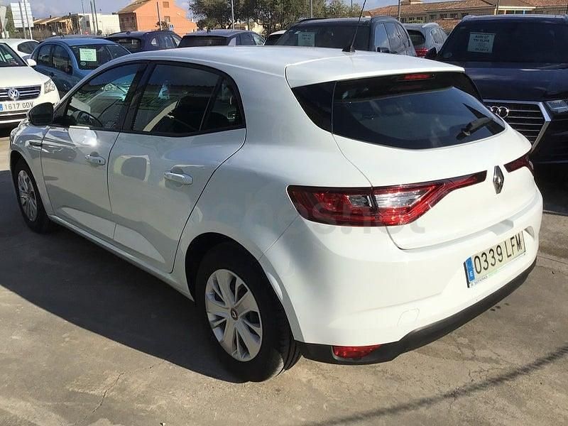 Usado Renault Mégane IV Life 95 CV (69 kW) 2020 Blanco Berlina