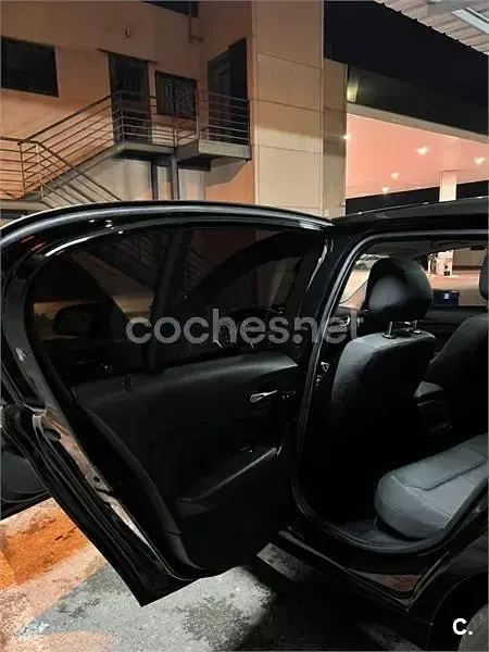 Usado BMW 118 Sport Line 136 CV (100 kW) 2019 Negro Berlina