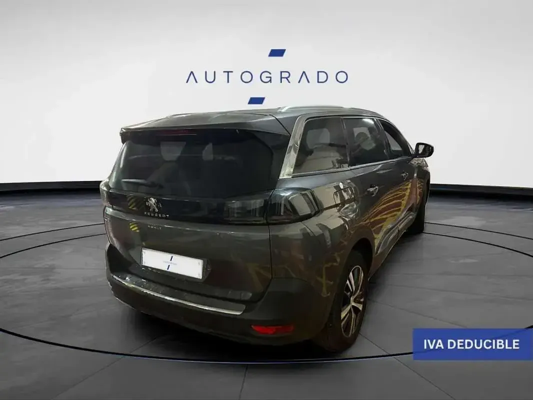 Usado Peugeot 5008 Allure 131 CV (96 kW) 2024 Gris SUV