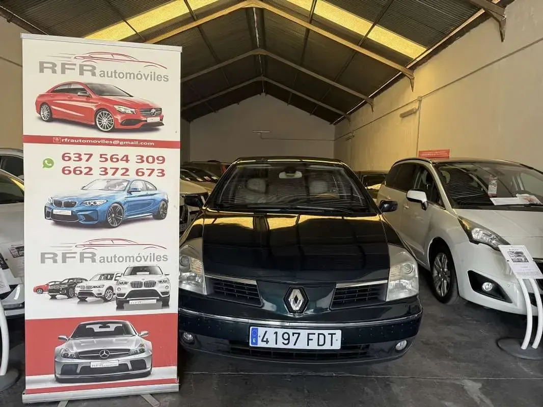 Usado Renault Vel Satis Initiale 140 CV (102 kW) 2007 Verde Utilitario