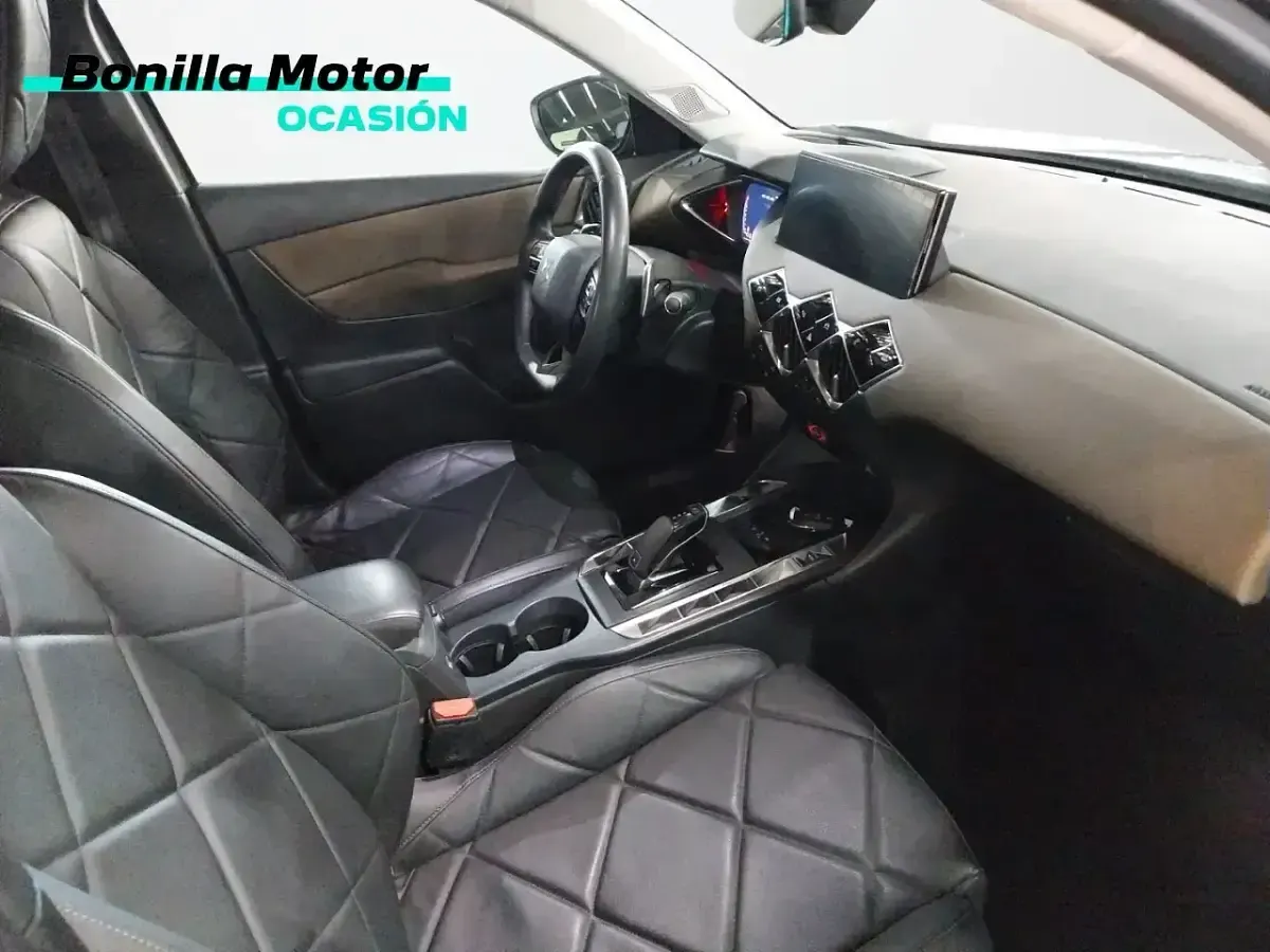 Usado DS Automobiles DS3 Crossback Grand Chic 155 CV (114 kW) 2019 Gris / plata SUV