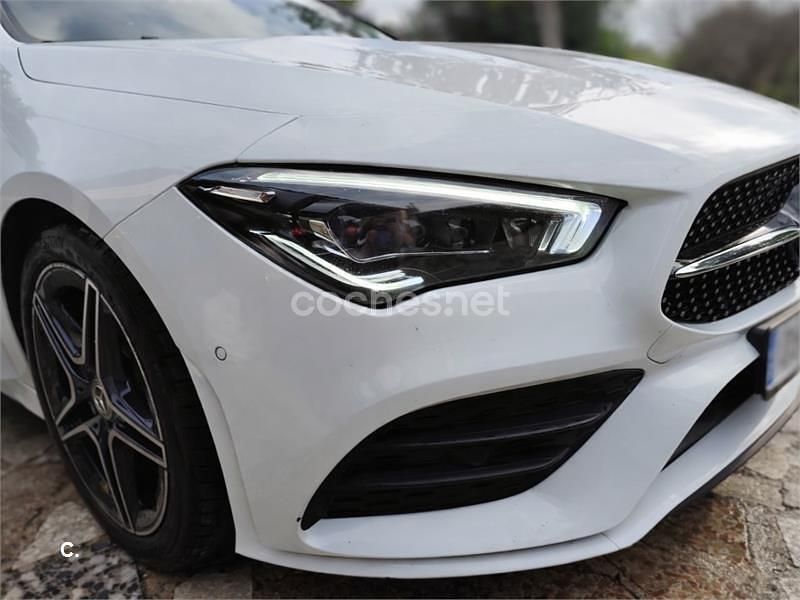 Usado Mercedes CLA200 Shooting Brake 150 CV (110 kW) 2021 Blanco Familiar