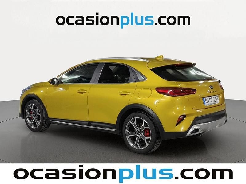 Usado Kia XCeed 136 CV (100 kW) 2020 Amarillo SUV