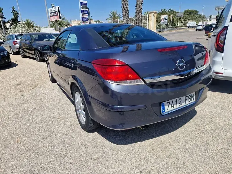 Usado Opel Astra Enjoy 105 CV (77 kW) 2007 Azul Descapotable