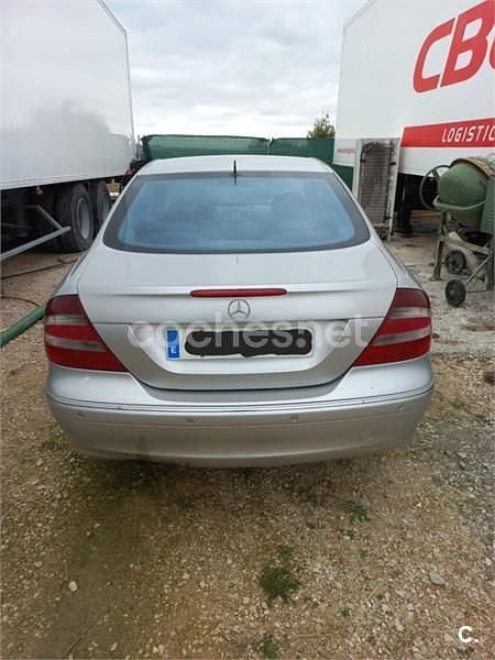 Usado Mercedes CLK270 Avantgarde 170 CV (125 kW) 2003 Gris / plata Coupe