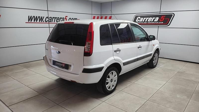 Usado Ford Fusion 80 CV (58 kW) 2011 Blanco Utilitario