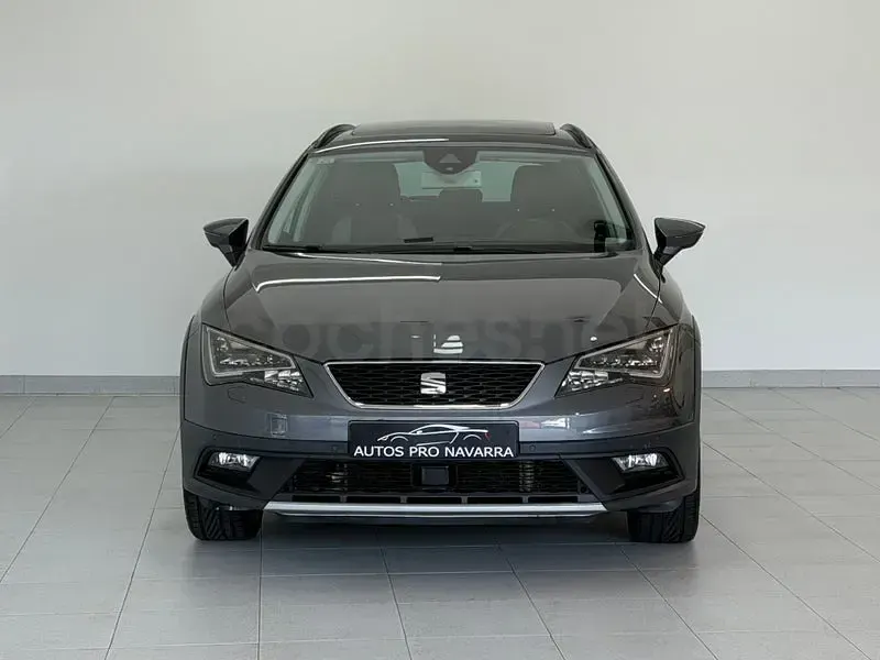 Usado Seat Leon 4Drive 184 CV (135 kW) 2015 Gris / plata Familiar