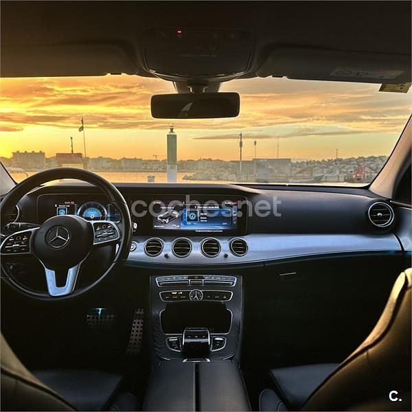 Usado Mercedes E300 306 CV (225 kW) 2019 Negro Familiar