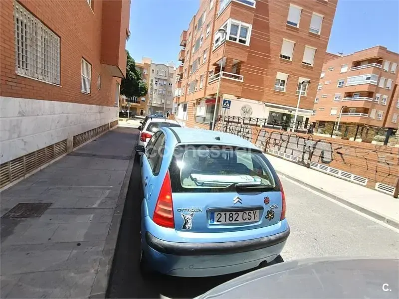 Usado Citroën C3 Furio 61 CV (44 kW) 2004 Azul Berlina