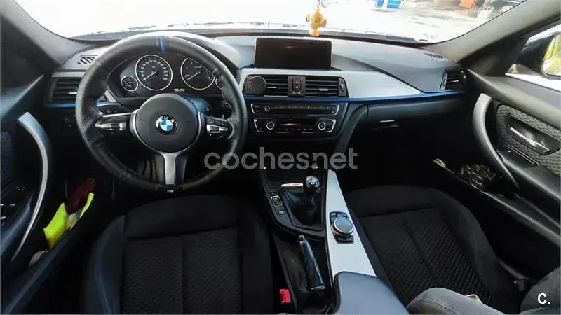 Usado BMW 318 143 CV (105 kW) 2014 Azul Berlina
