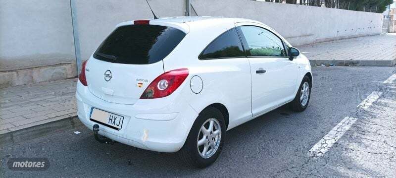 Usado Opel Corsa Selective 75 CV (55 kW) 2014 Blanco Van