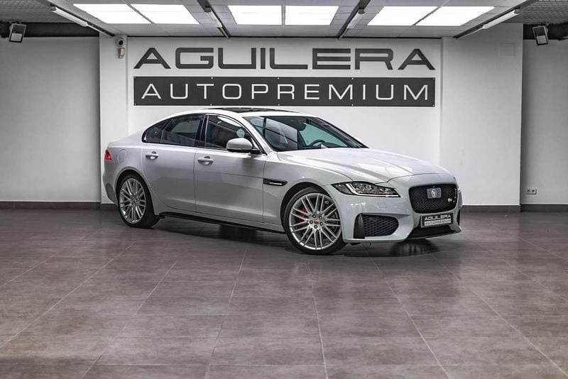 Usado Jaguar XF S 380 CV (279 kW) 2015 Blanco Berlina
